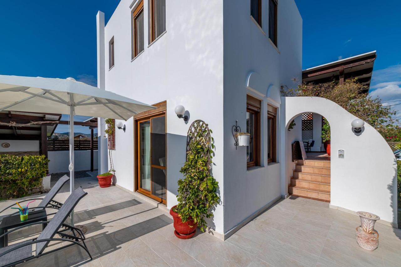 Evilion Villa Ґеннаді Екстер'єр фото